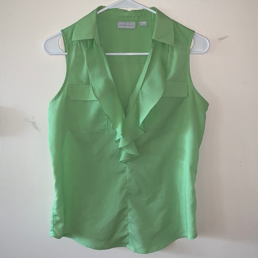 Sleeveless work blouse